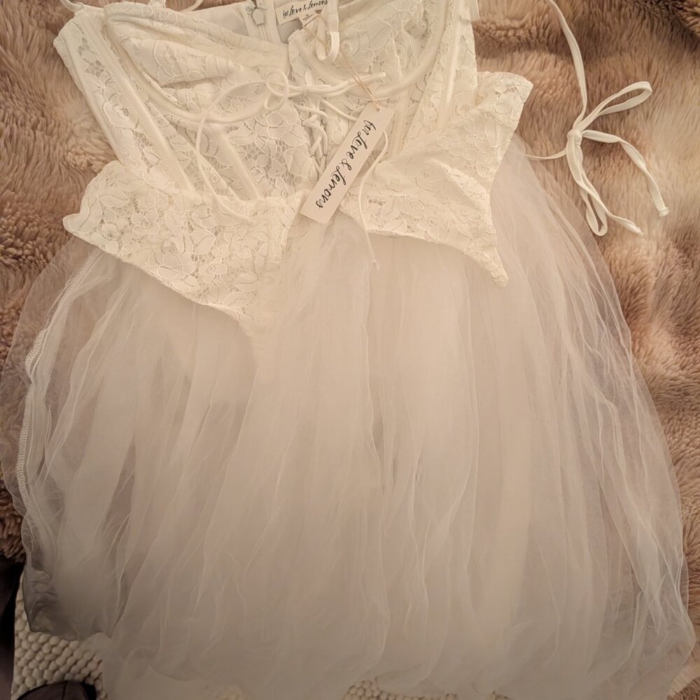 BNWT For Love & Lemons Lily Lace Bridal Gown Size S (runs small) Never worn! - Picture 4 of 6